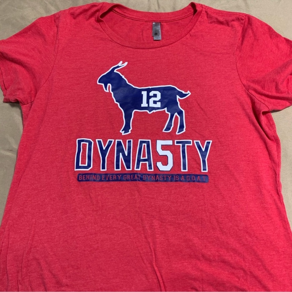 🏈 VTG NEW ENGLAND PATRIOTS #12 TOM BRADY COTTON DYNASTY GOAT TSHIRT Women’s XXL - Picture 5 of 6